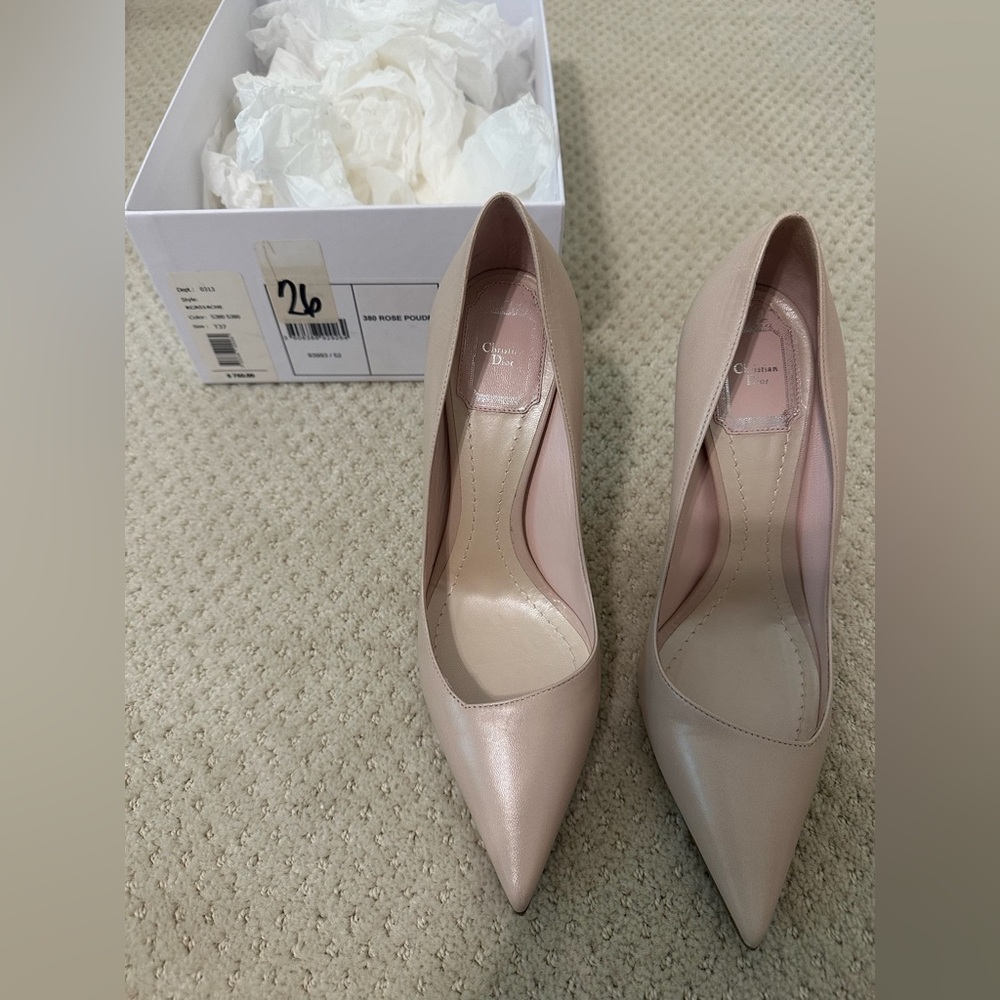 Dior Women's Beige Pumps